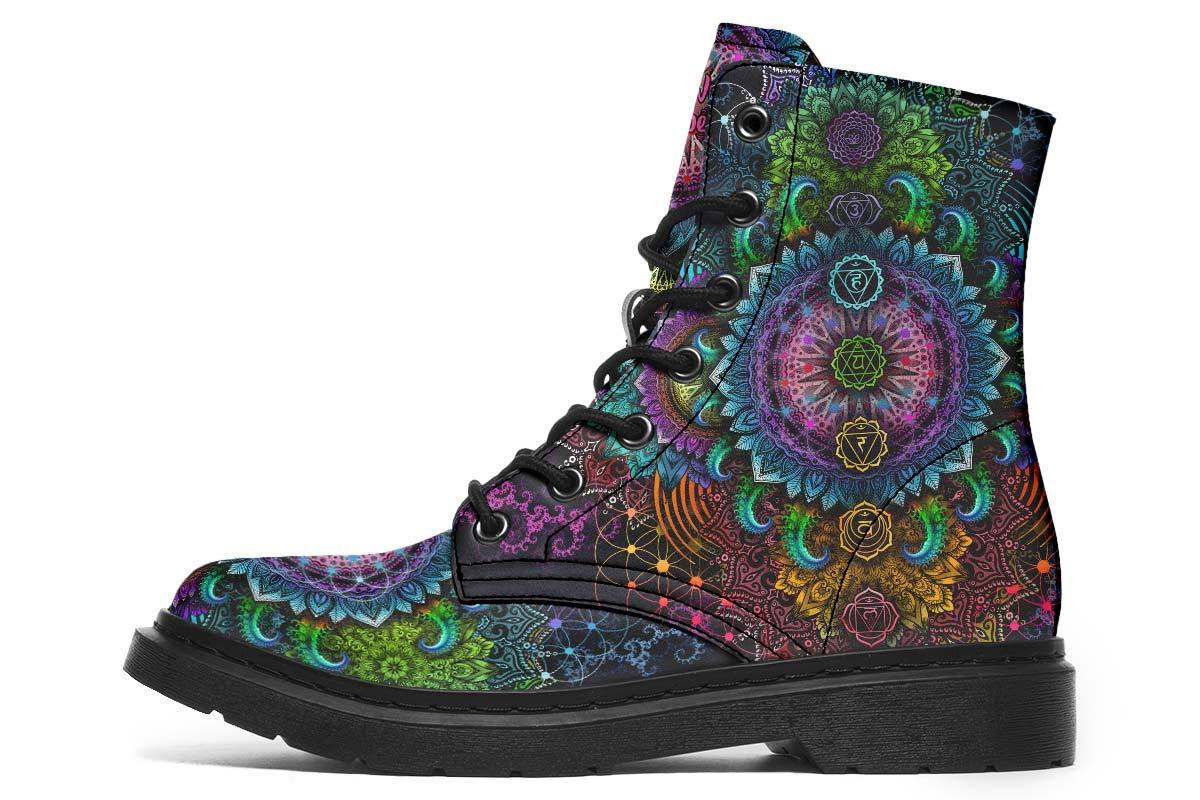 HFboots-105SuperChakra00430-Blk-YWV-STR1.jpg